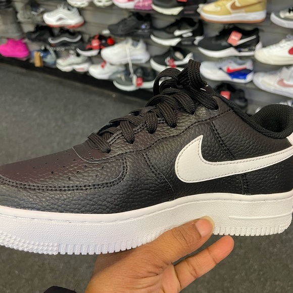 Nike Air Force black upper, white sole. Size 5Y - Picture 2 of 8